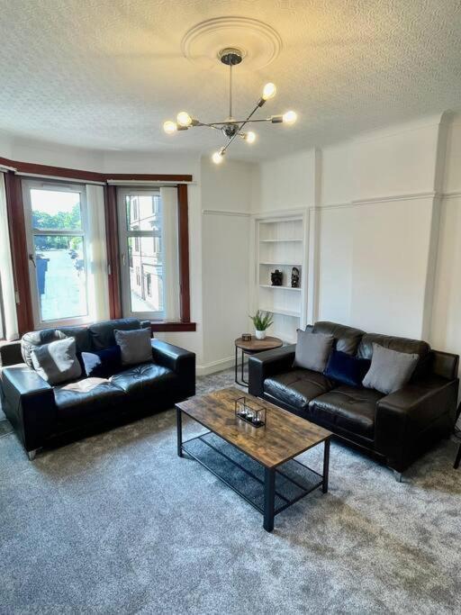 Large 2 Bed Near Glasgow Airport Paisley Ngoại thất bức ảnh